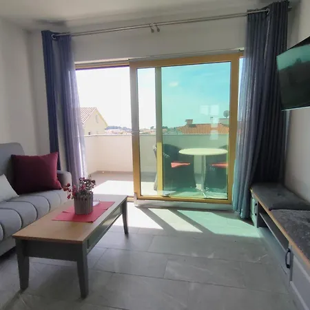 Apartman With Seaview Krk Town