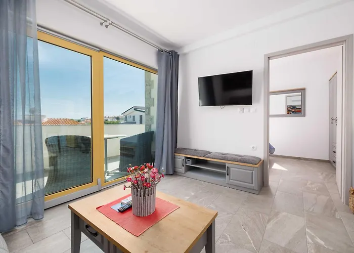 Markic アパート クルク